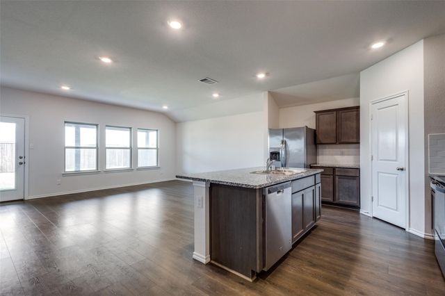 808 Saddle Horn Way, Royse City, TX 75189