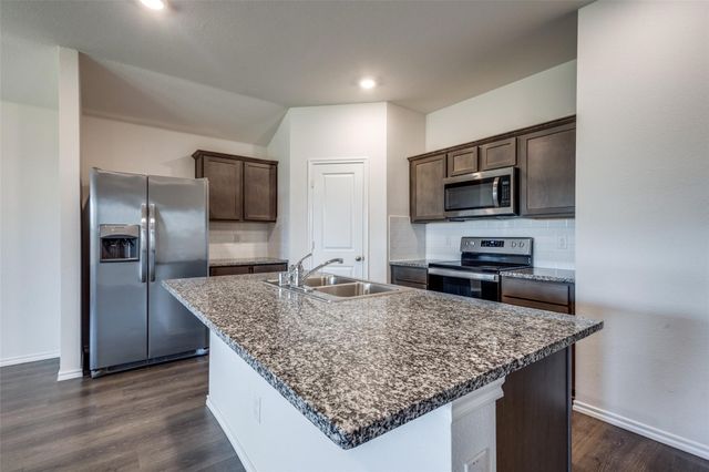 808 Saddle Horn Way, Royse City, TX 75189
