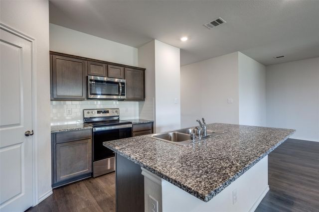 808 Saddle Horn Way, Royse City, TX 75189