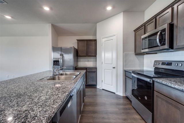 808 Saddle Horn Way, Royse City, TX 75189