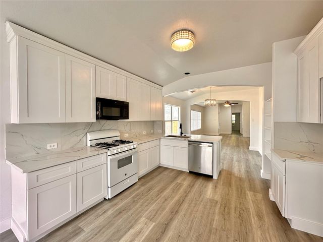 8202 Radial Court, Rosharon, TX 77583