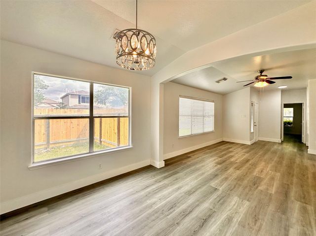 8202 Radial Court, Rosharon, TX 77583