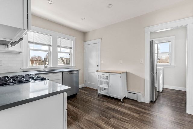 2085 Centre Street 3, Boston, MA 02132