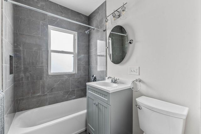 2085 Centre Street 3, Boston, MA 02132