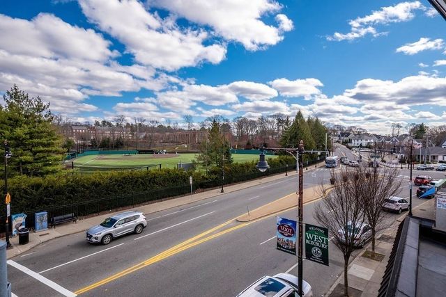 2085 Centre Street 3, Boston, MA 02132