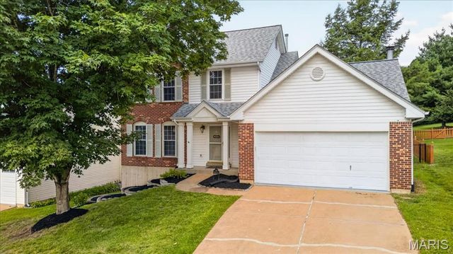 654 Summer Top Circle, Fenton, MO 63026