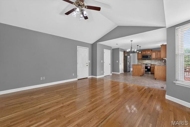 654 Summer Top Circle, Fenton, MO 63026