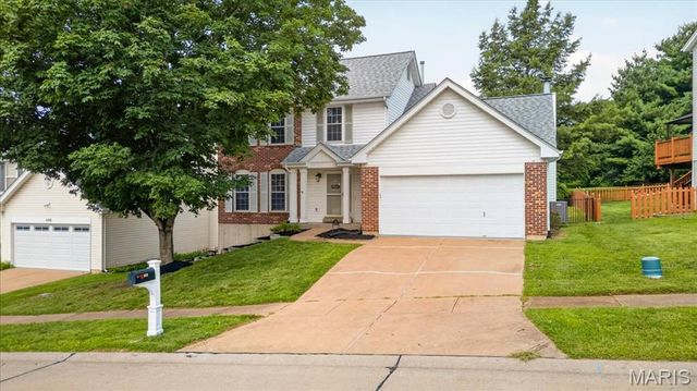654 Summer Top Circle, Fenton, MO 63026