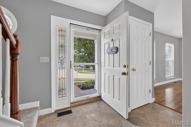 654 Summer Top Circle, Fenton, MO 63026