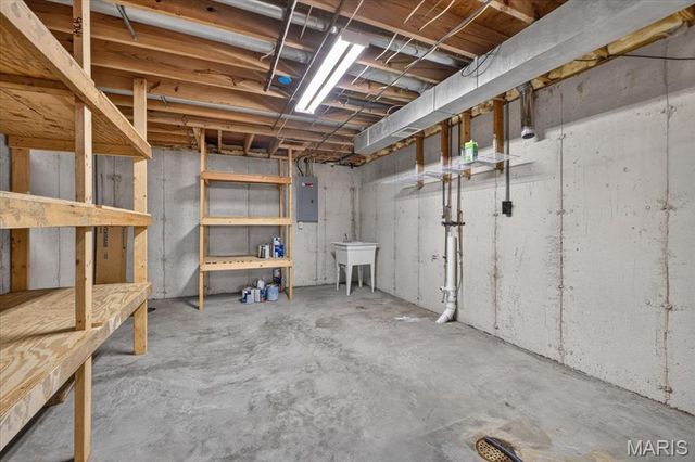 654 Summer Top Circle, Fenton, MO 63026