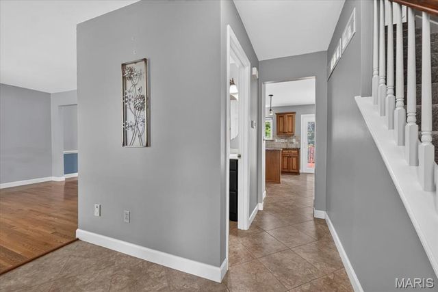 654 Summer Top Circle, Fenton, MO 63026
