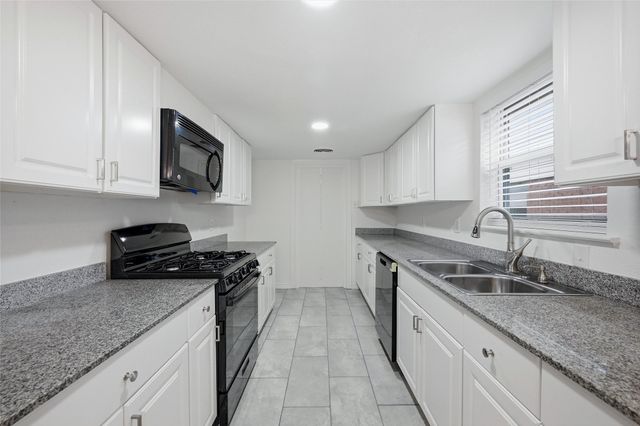 2313 N Ricketts Street, Sherman, TX 75092