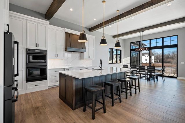 2011 LABYRINTH LANE, De Pere, WI 54115