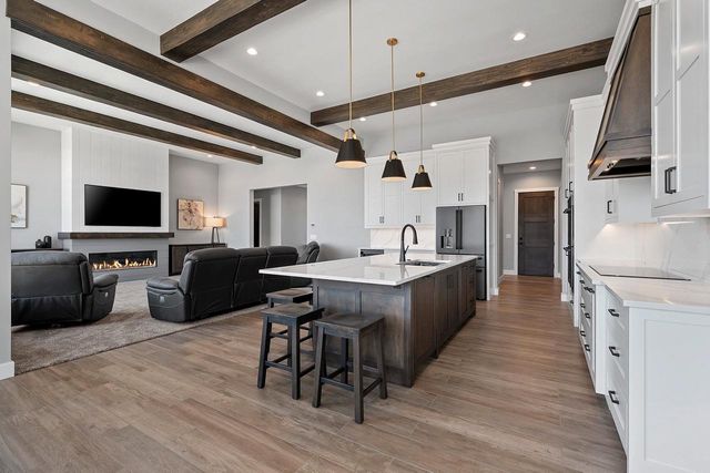 2011 LABYRINTH LANE, De Pere, WI 54115