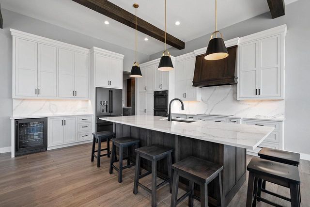 2011 LABYRINTH LANE, De Pere, WI 54115