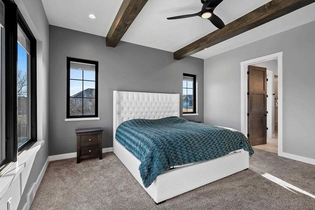 2011 LABYRINTH LANE, De Pere, WI 54115