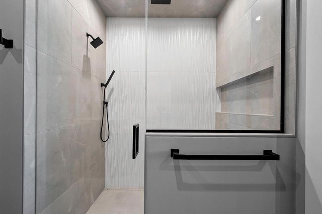 2011 LABYRINTH LANE, De Pere, WI 54115