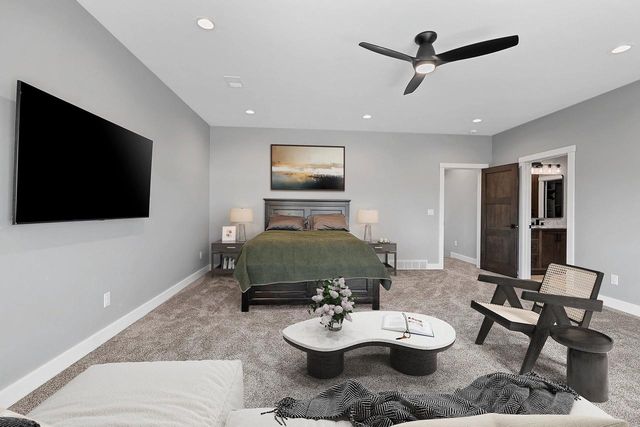 2011 LABYRINTH LANE, De Pere, WI 54115