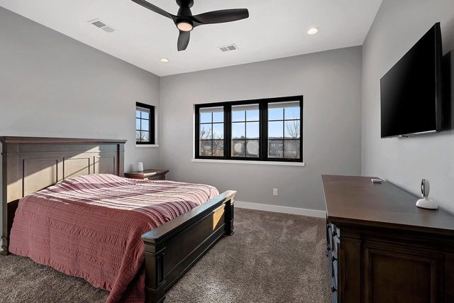 2011 LABYRINTH LANE, De Pere, WI 54115