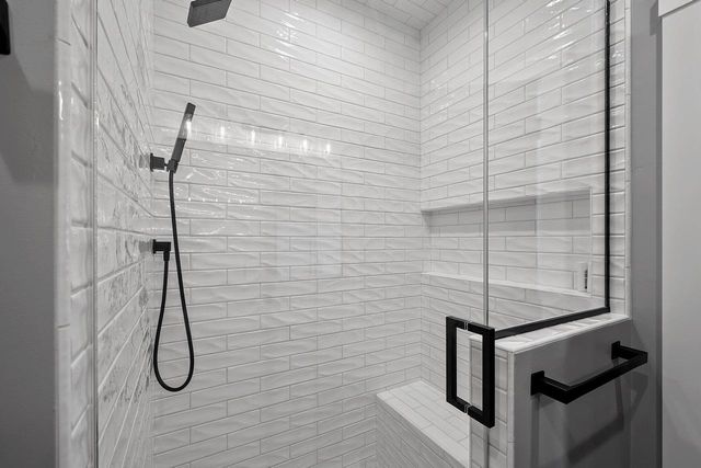 2011 LABYRINTH LANE, De Pere, WI 54115