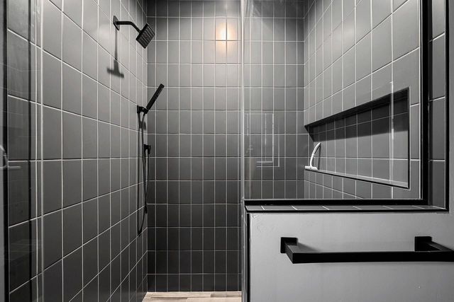 2011 LABYRINTH LANE, De Pere, WI 54115