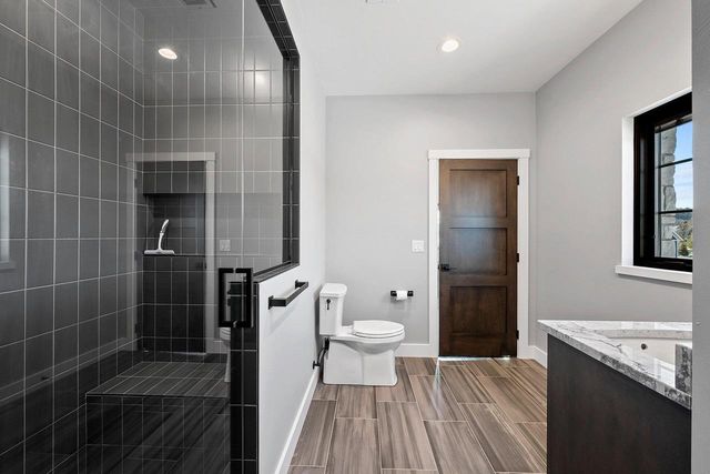 2011 LABYRINTH LANE, De Pere, WI 54115