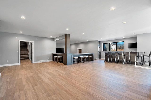 2011 LABYRINTH LANE, De Pere, WI 54115