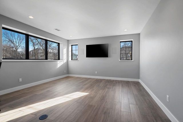 2011 LABYRINTH LANE, De Pere, WI 54115