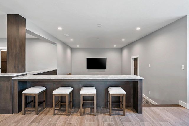 2011 LABYRINTH LANE, De Pere, WI 54115