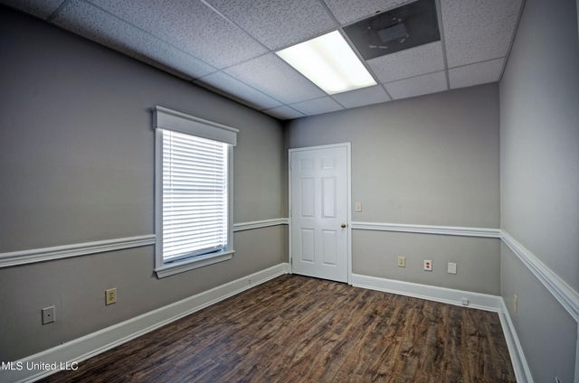 1500 Jacksonian Plaza, B, Jackson, MS 39211