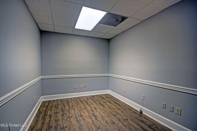 1500 Jacksonian Plaza, B, Jackson, MS 39211