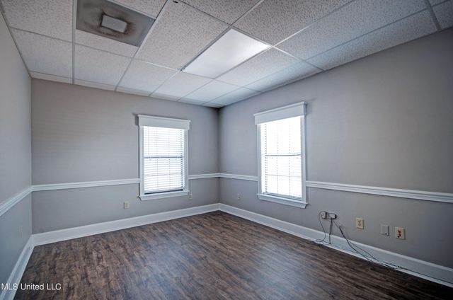 1500 Jacksonian Plaza, B, Jackson, MS 39211