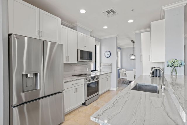 920 Via Villagio, Hypoluxo, FL 33462