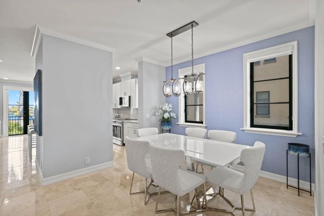 920 Via Villagio, Hypoluxo, FL 33462