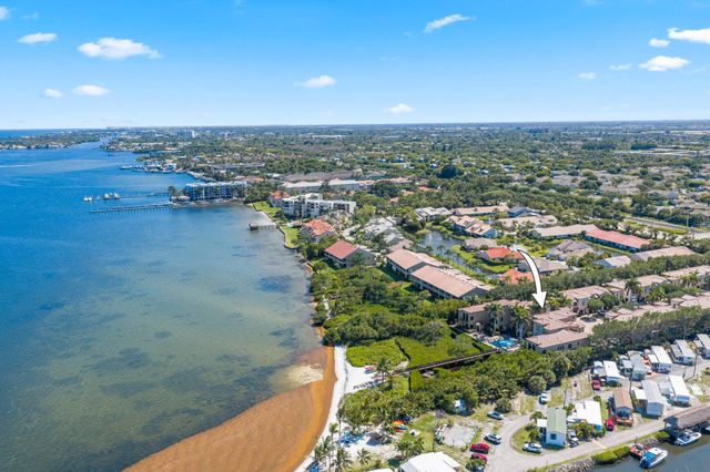 920 Via Villagio, Hypoluxo, FL 33462