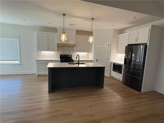 6807 SW High Meadow Boulevard, Bentonville, AR 72713