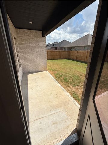 6807 SW High Meadow Boulevard, Bentonville, AR 72713