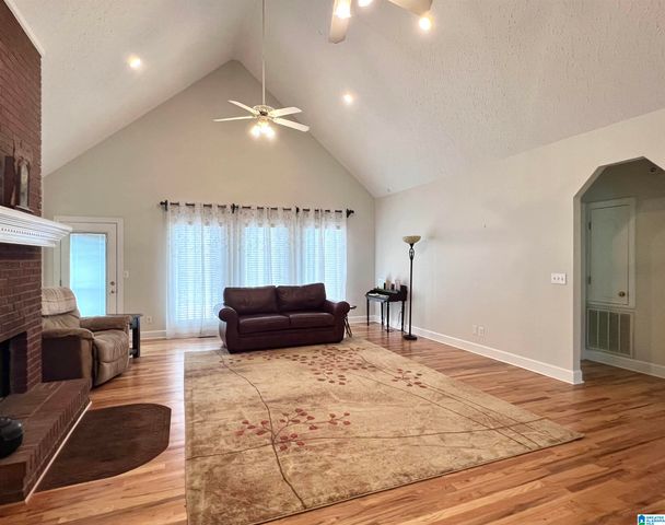 20 KINGSWAY DRIVE, Anniston, AL 36207