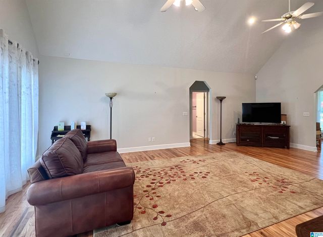 20 KINGSWAY DRIVE, Anniston, AL 36207