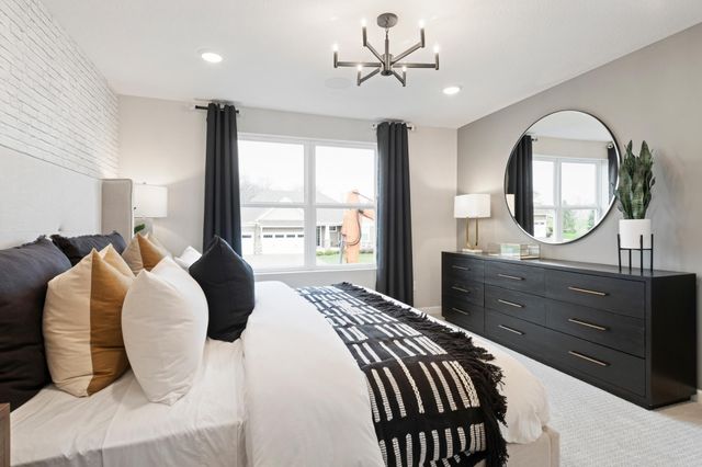 1652 Lund Way, Shakopee, MN 55379