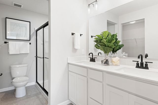 1652 Lund Way, Shakopee, MN 55379