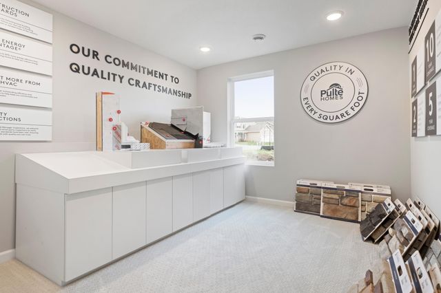 1652 Lund Way, Shakopee, MN 55379