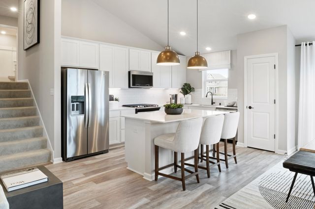 1652 Lund Way, Shakopee, MN 55379