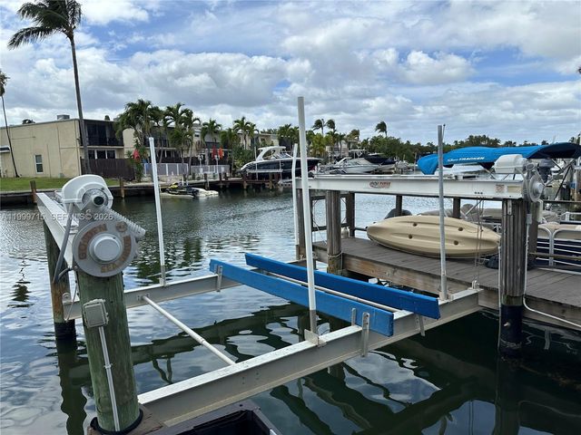 925 NE 26th Ave 925, Hallandale Beach, FL 33009