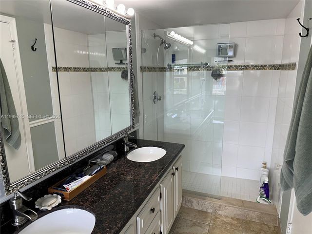 925 NE 26th Ave 925, Hallandale Beach, FL 33009