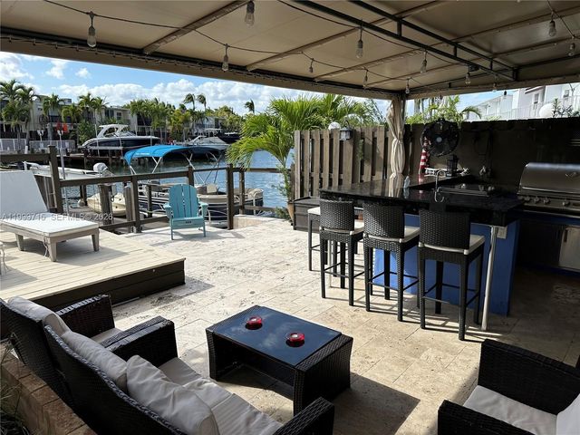 925 NE 26th Ave 925, Hallandale Beach, FL 33009