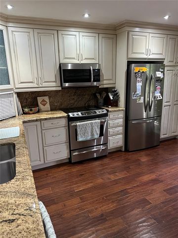 925 NE 26th Ave 925, Hallandale Beach, FL 33009