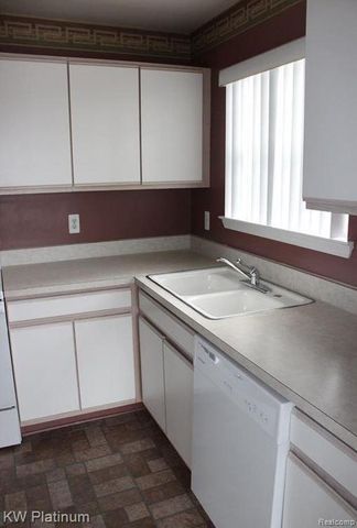 16632 Glenmoor Boulevard, Macomb, MI 48044