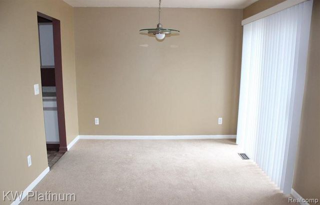 16632 Glenmoor Boulevard, Macomb, MI 48044
