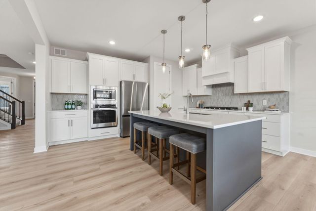 18250 102nd Place N, Maple Grove, MN 55311